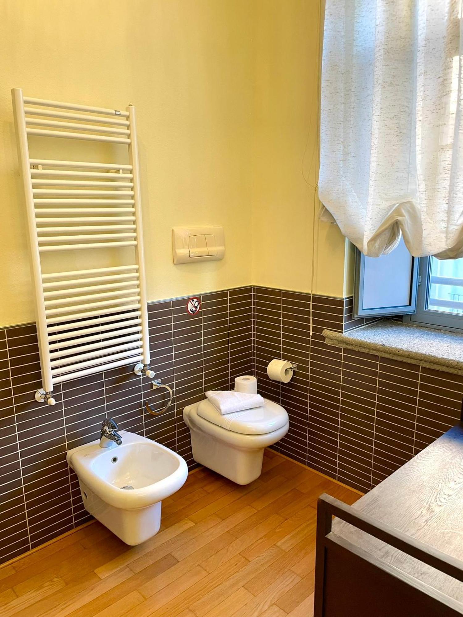 Luxury Four-Room Apartment In Monza Centro - 2 Min Walk To Train Station Exteriér fotografie